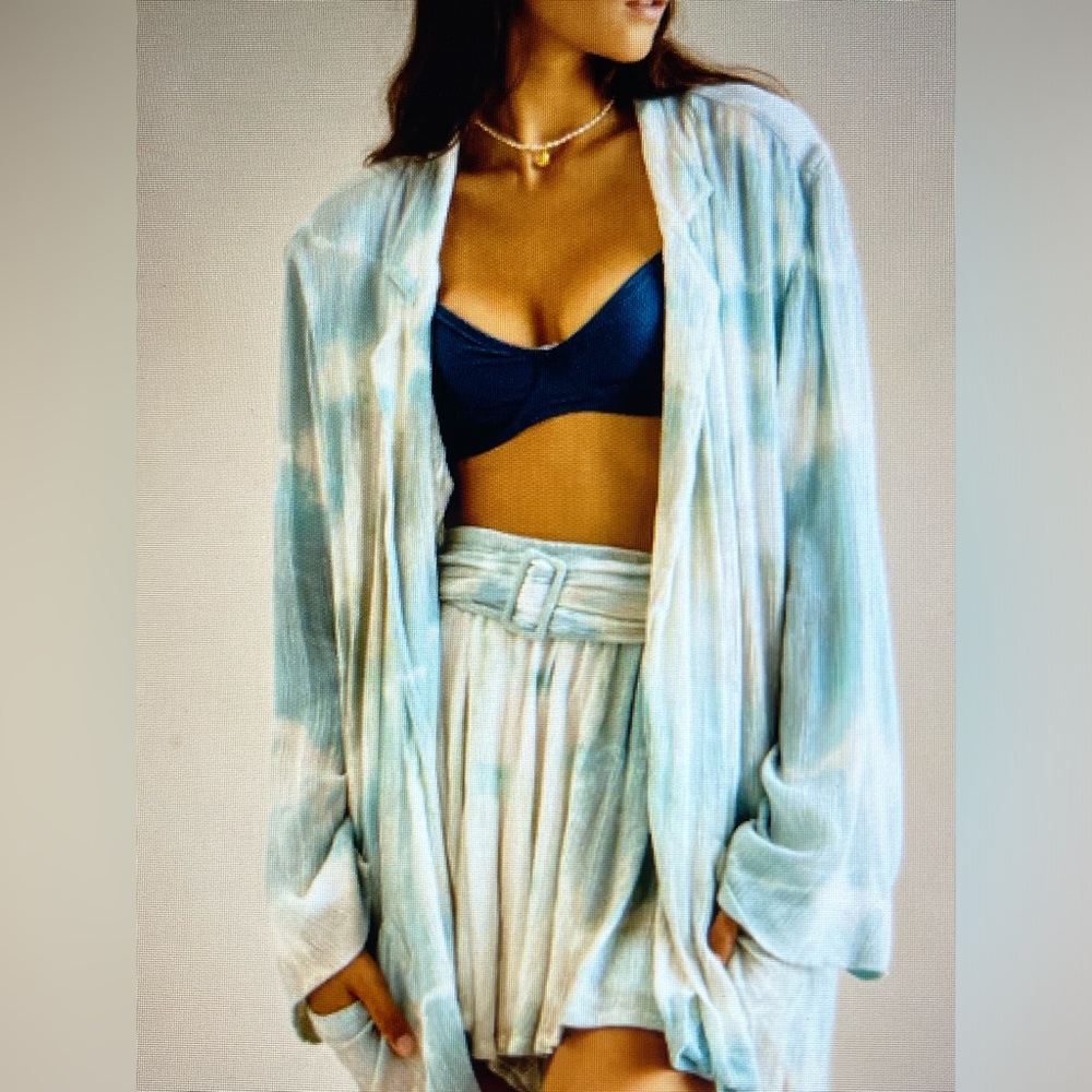 Lenni Quay Size M Relaxed Jacket and Shorts Set